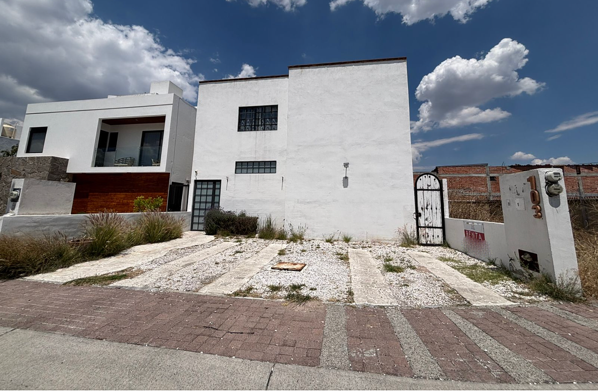 Dúplex amueblado en renta en Colinas de Juriquilla.